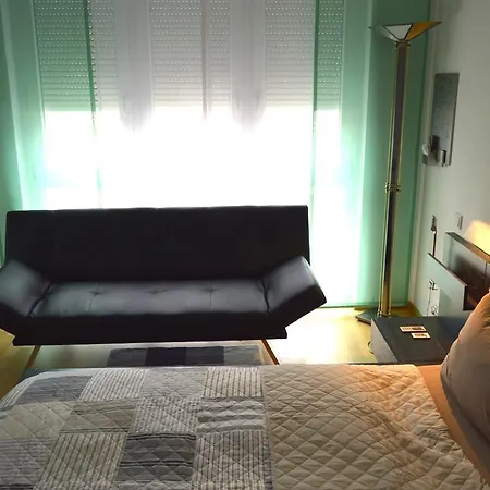 Yeti Lux - Central City Loft